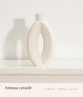 Vase Arche anneau cannelé en céramique blanc cassé, hauteur 19,5 cm