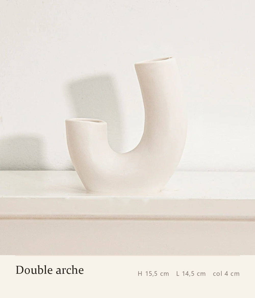 Vase Arche double arche en céramique blanc cassé, hauteur 15,5 cm